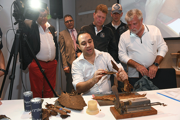 Habanos Day 2018 - Yasmel Sotomayor Rodríguez, Spitzentorcedor der 9. Kategorie