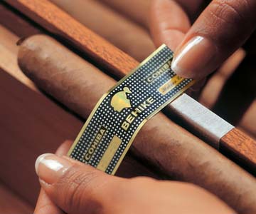 Cohiba Zigarre mit Etikett