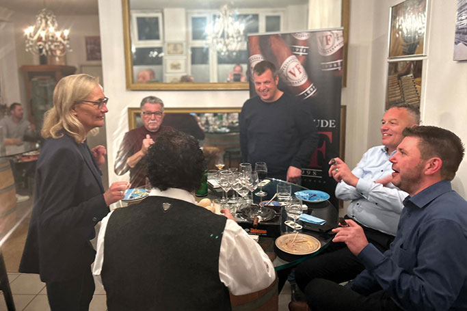 Cigar Moments - Barbara Ullrich